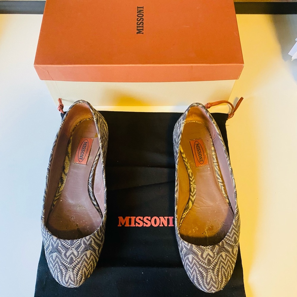 Missoni slip on flats shoes size 8